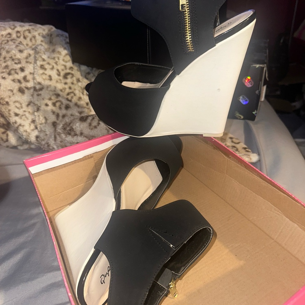 Qupid Black and White Wedge Heels